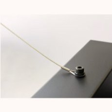 画像1: 国産テレビスタンド モニタワー専用転倒防止ワイヤー (1)