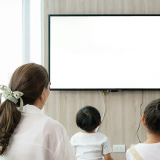 壁掛けテレビ 設置の理想的な高さは？